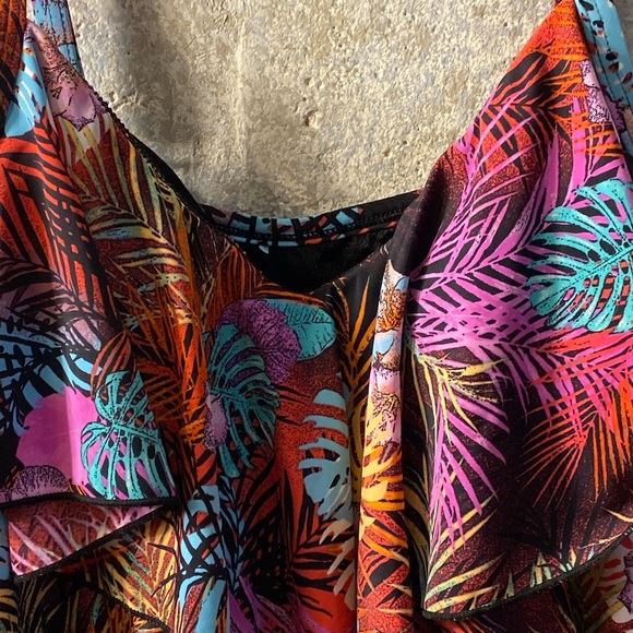 Swim dress, built in shorts and swim suit lining! - Picture 2 of 7